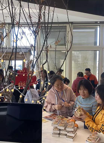 森鷹窗業(yè)感恩節(jié)活動回放：“鷹”為有你，心存感恩